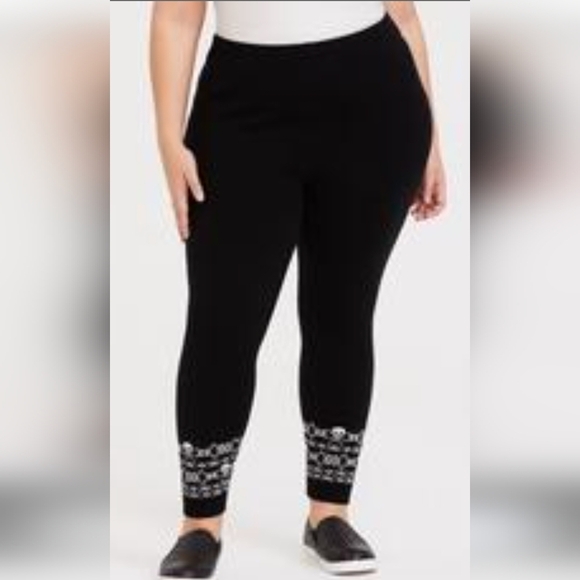 Torrid Sweater-Knit Legging – Fair Isle Skull Blue/Black & White, plus size 1x - Picture 3 of 9